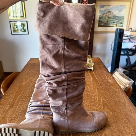 EUC taupe slouchy Prada flat calfskin boots 39 / 8 - Picture 10 of 16